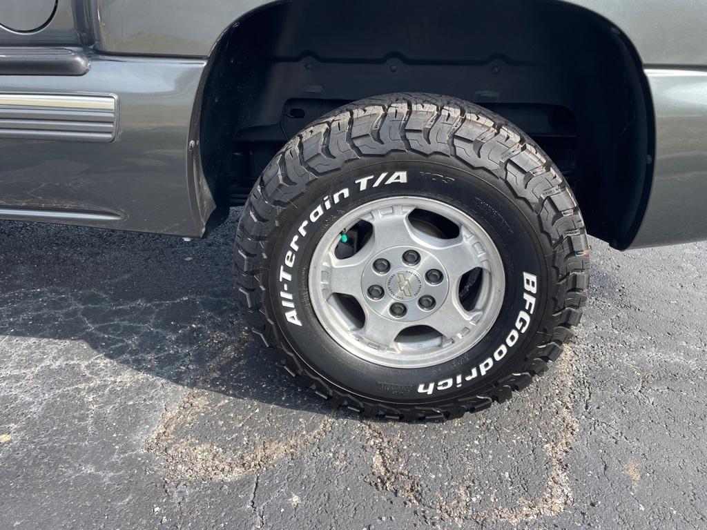 Chevrolet Silverado 1500 Reg Cab 119.0" WB 4WD LS 1999