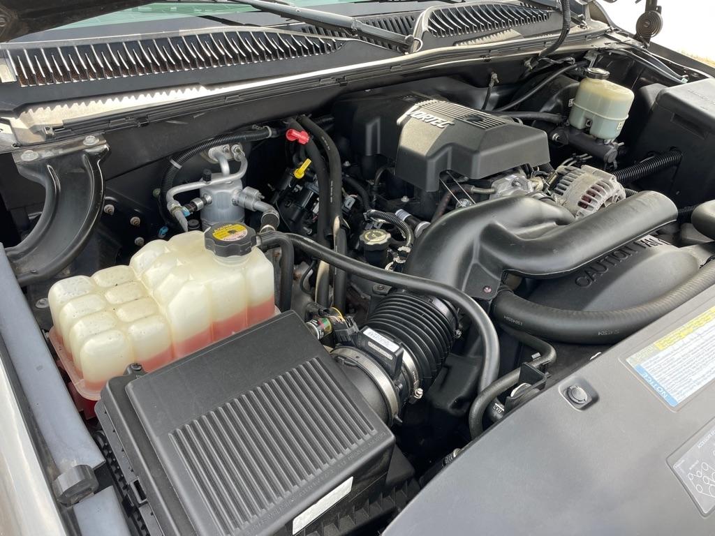 Chevrolet Silverado 1500 Reg Cab 119.0" WB 4WD LS 1999