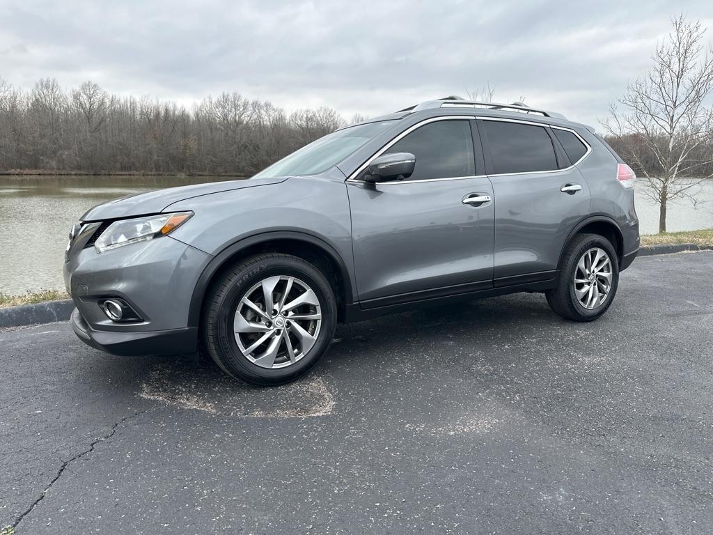 Nissan Rogue FWD 4dr SV 2015