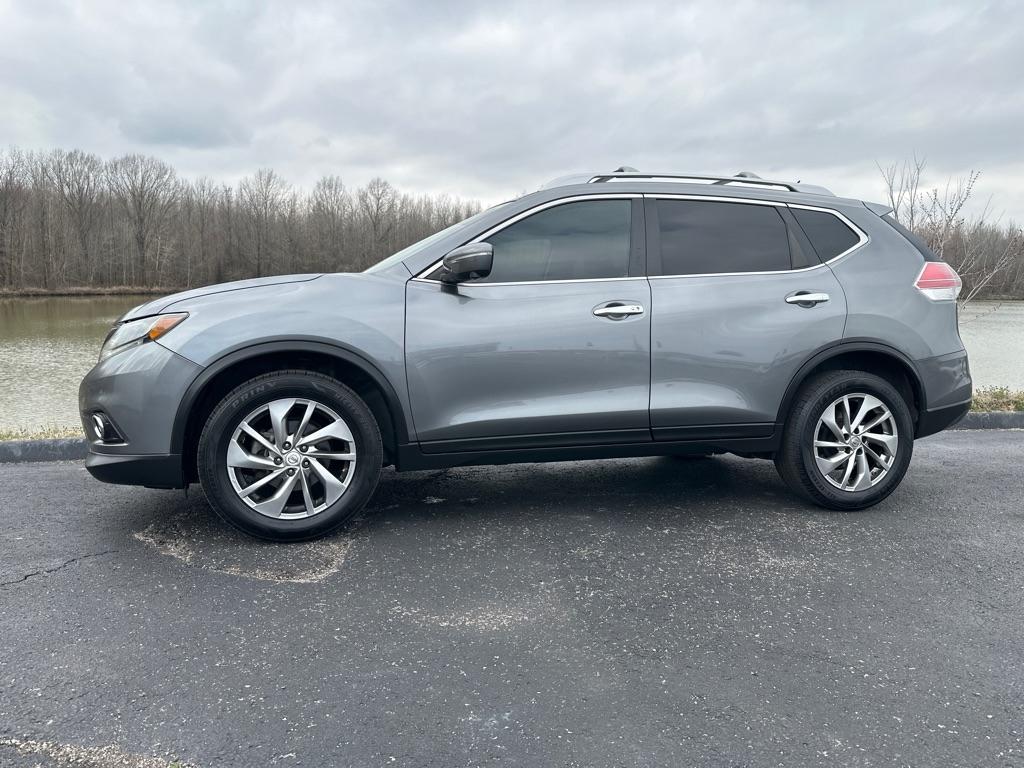 Nissan Rogue FWD 4dr SV 2015