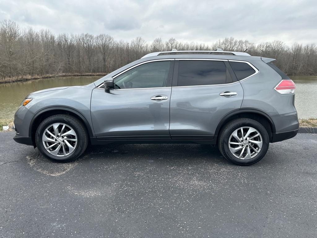 Nissan Rogue FWD 4dr SV 2015