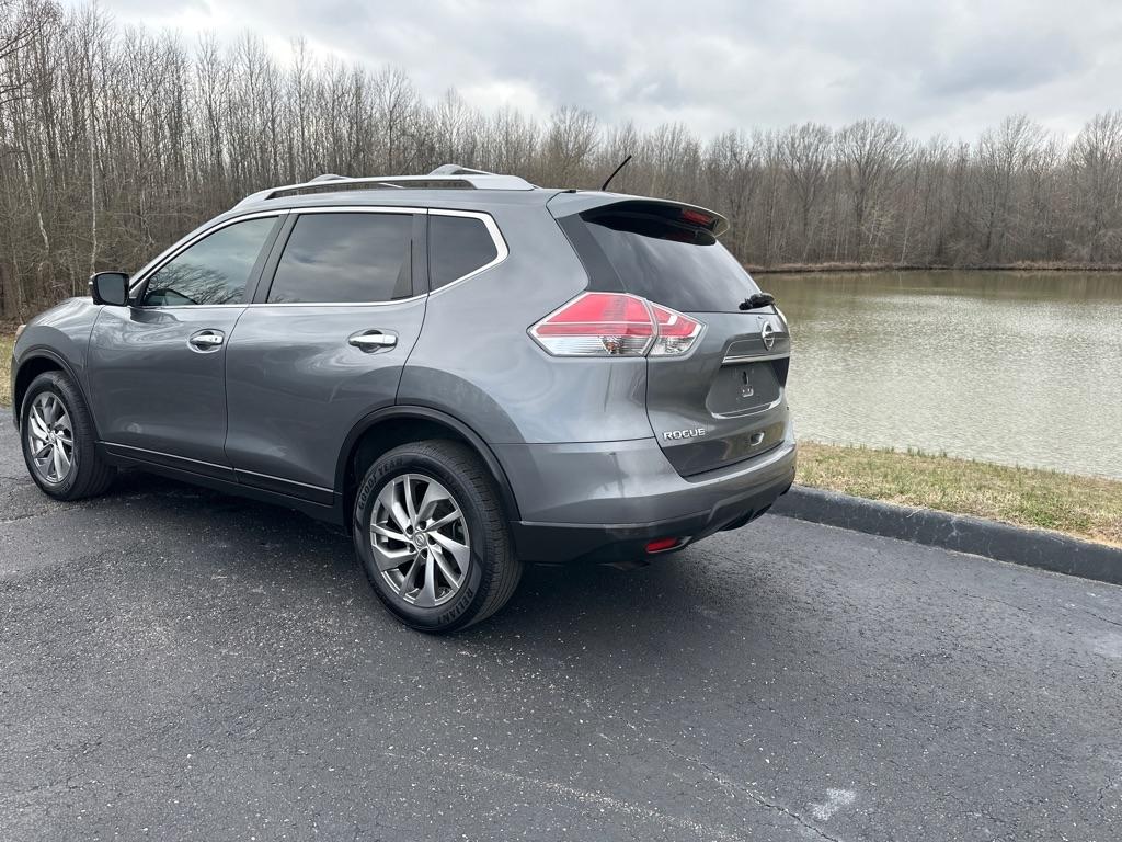 Nissan Rogue FWD 4dr SV 2015