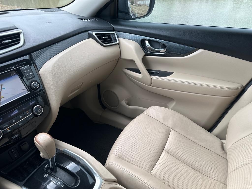 Nissan Rogue FWD 4dr SV 2015