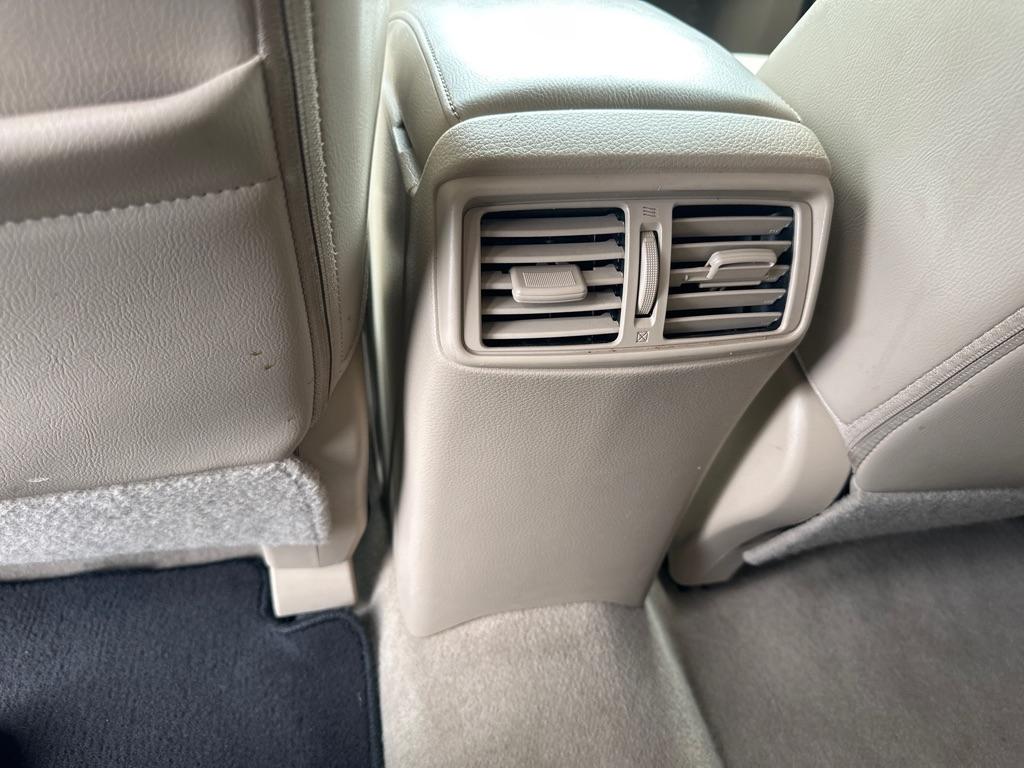 Nissan Rogue FWD 4dr SV 2015