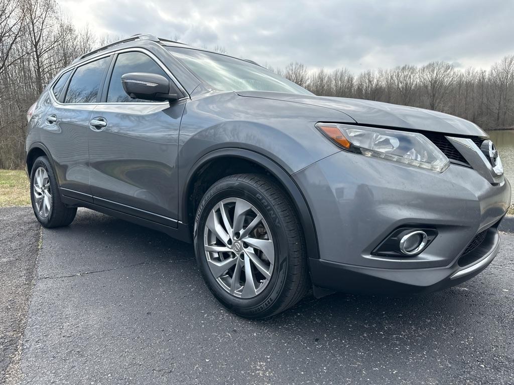 Nissan Rogue FWD 4dr SV 2015