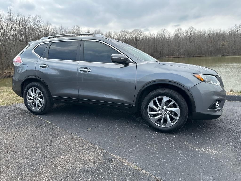 Nissan Rogue FWD 4dr SV 2015