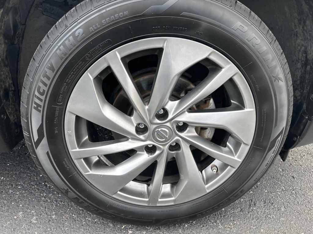 Nissan Rogue FWD 4dr SV 2015