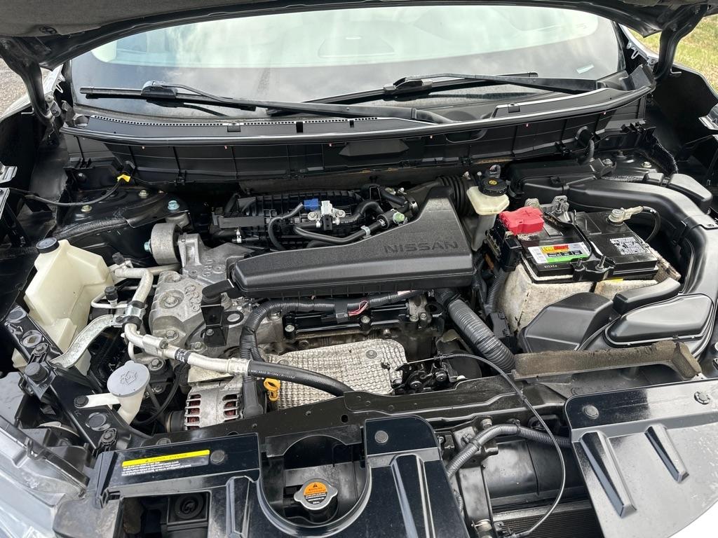 Nissan Rogue FWD 4dr SV 2015