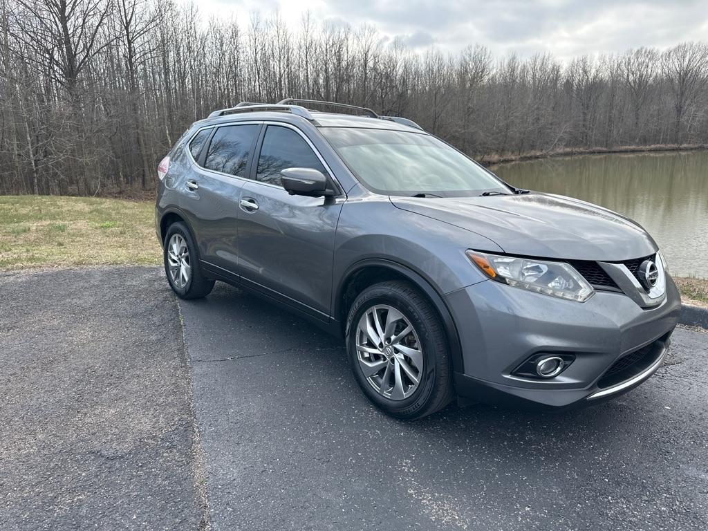 Nissan Rogue FWD 4dr SV 2015