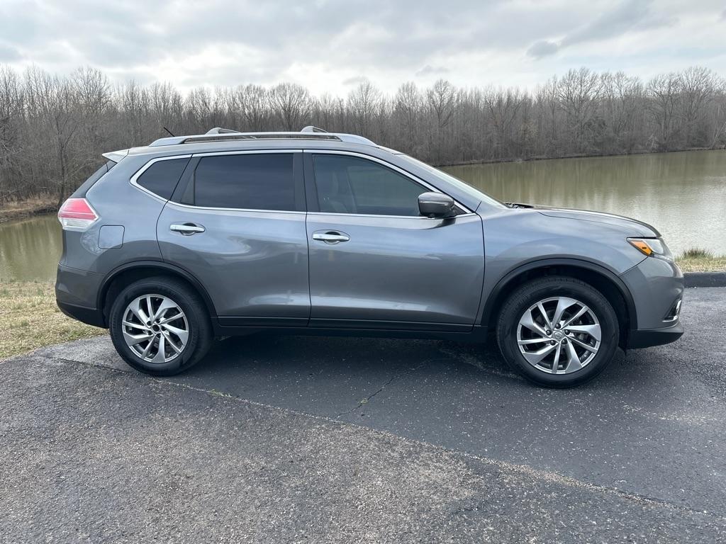 Nissan Rogue FWD 4dr SV 2015