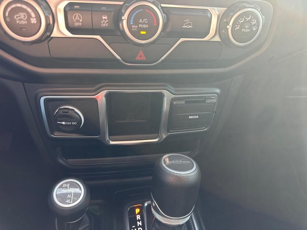 Jeep Gladiator Willys Sport 4x4 2021