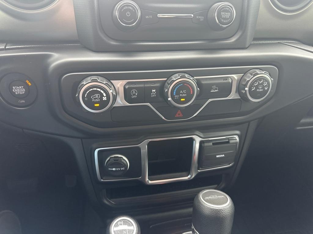 Jeep Gladiator Willys Sport 4x4 2021