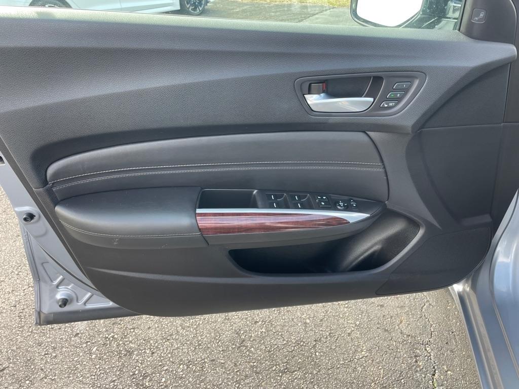 Acura TLX 4dr Sdn FWD V6 Advance 2015