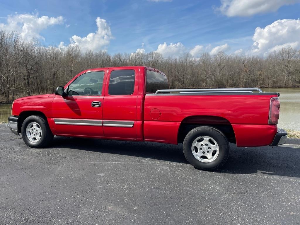 Chevrolet Silverado 1500 Ext Cab 143.5" WB LS 2003
