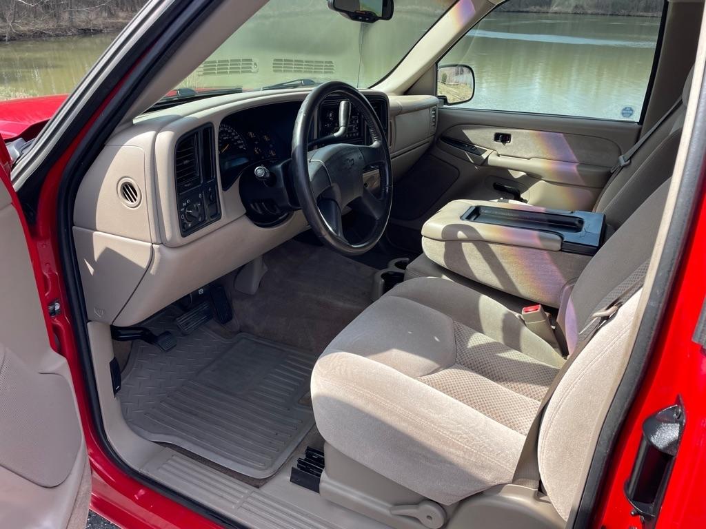 Chevrolet Silverado 1500 Ext Cab 143.5" WB LS 2003