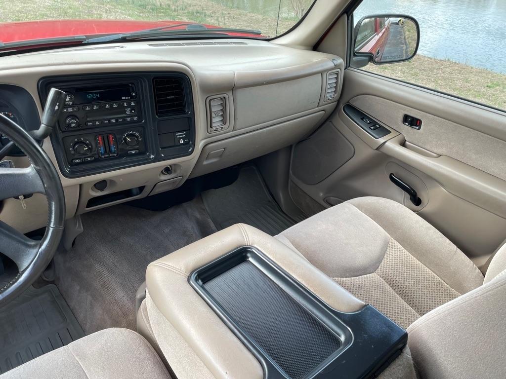 Chevrolet Silverado 1500 Ext Cab 143.5" WB LS 2003