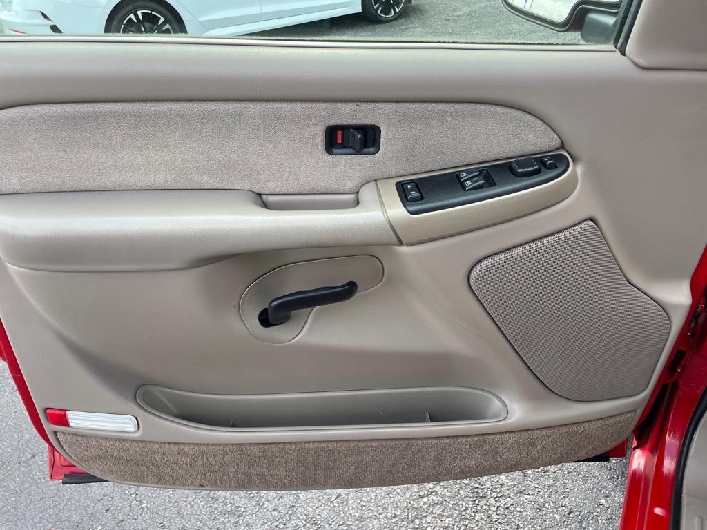 Chevrolet Silverado 1500 Ext Cab 143.5" WB LS 2003