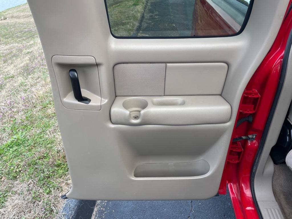 Chevrolet Silverado 1500 Ext Cab 143.5" WB LS 2003