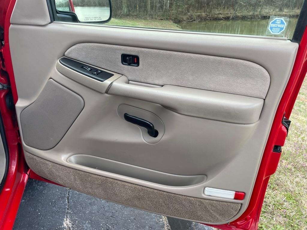 Chevrolet Silverado 1500 Ext Cab 143.5" WB LS 2003