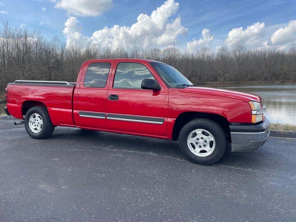 Chevrolet Silverado 1500 Ext Cab 143.5" WB LS 2003
