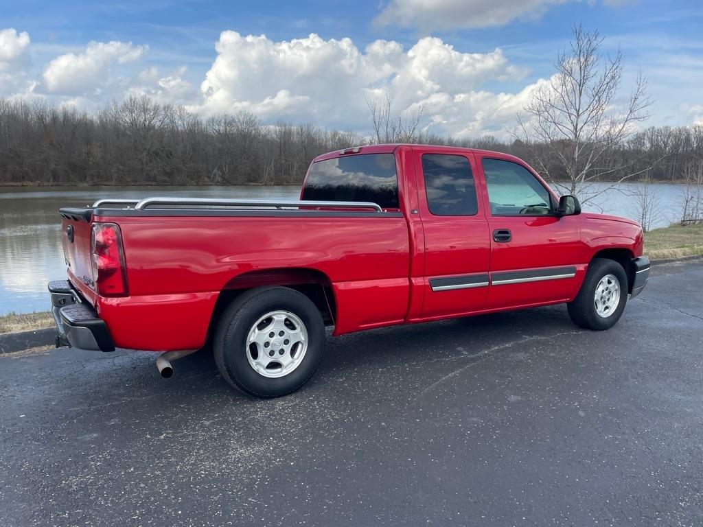 Chevrolet Silverado 1500 Ext Cab 143.5" WB LS 2003