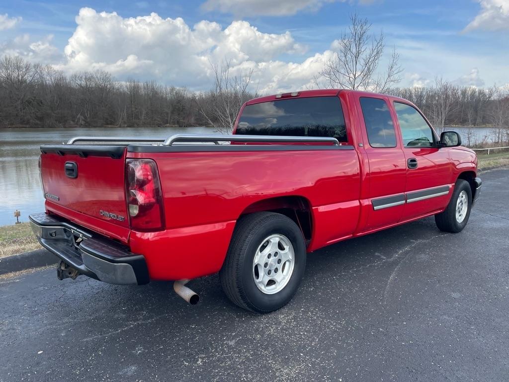 Chevrolet Silverado 1500 Ext Cab 143.5" WB LS 2003
