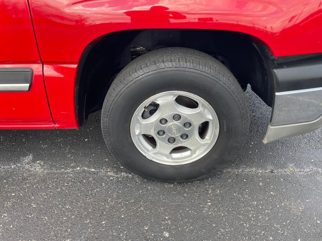 Chevrolet Silverado 1500 Ext Cab 143.5" WB LS 2003