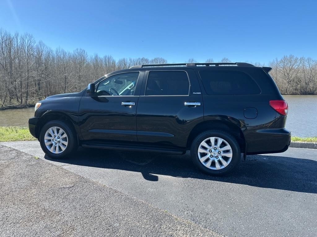 Toyota Sequoia RWD 5.7L Platinum (Natl) 2016