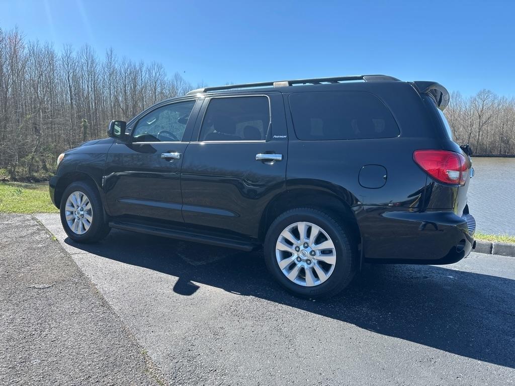Toyota Sequoia RWD 5.7L Platinum (Natl) 2016