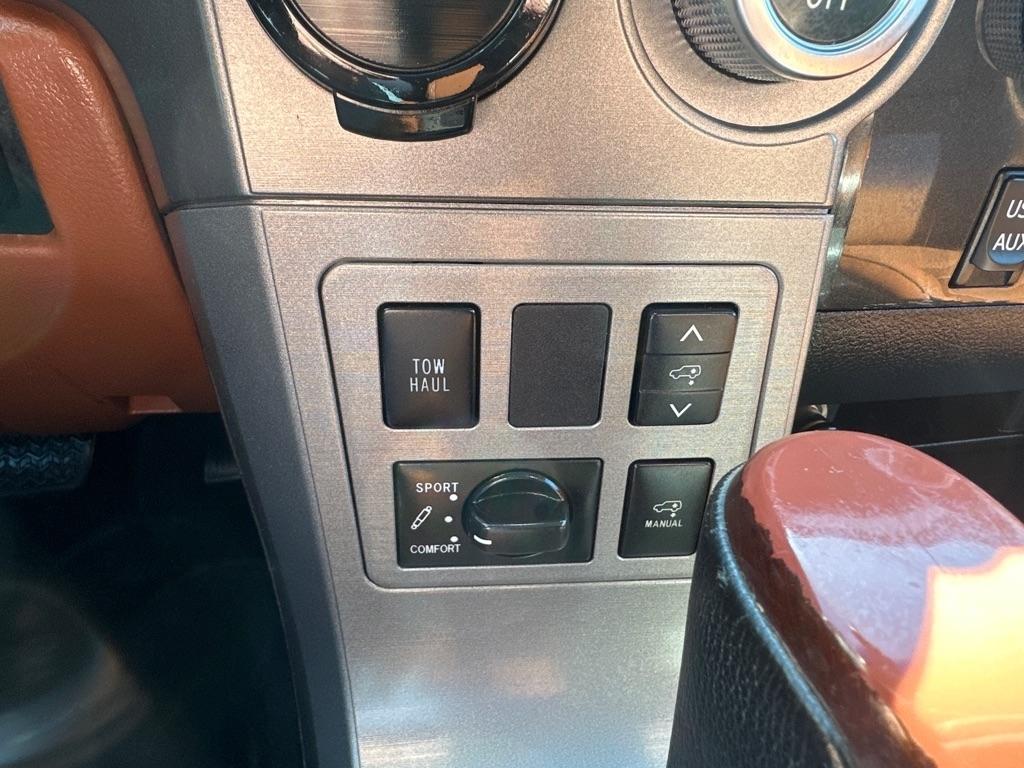 Toyota Sequoia RWD 5.7L Platinum (Natl) 2016