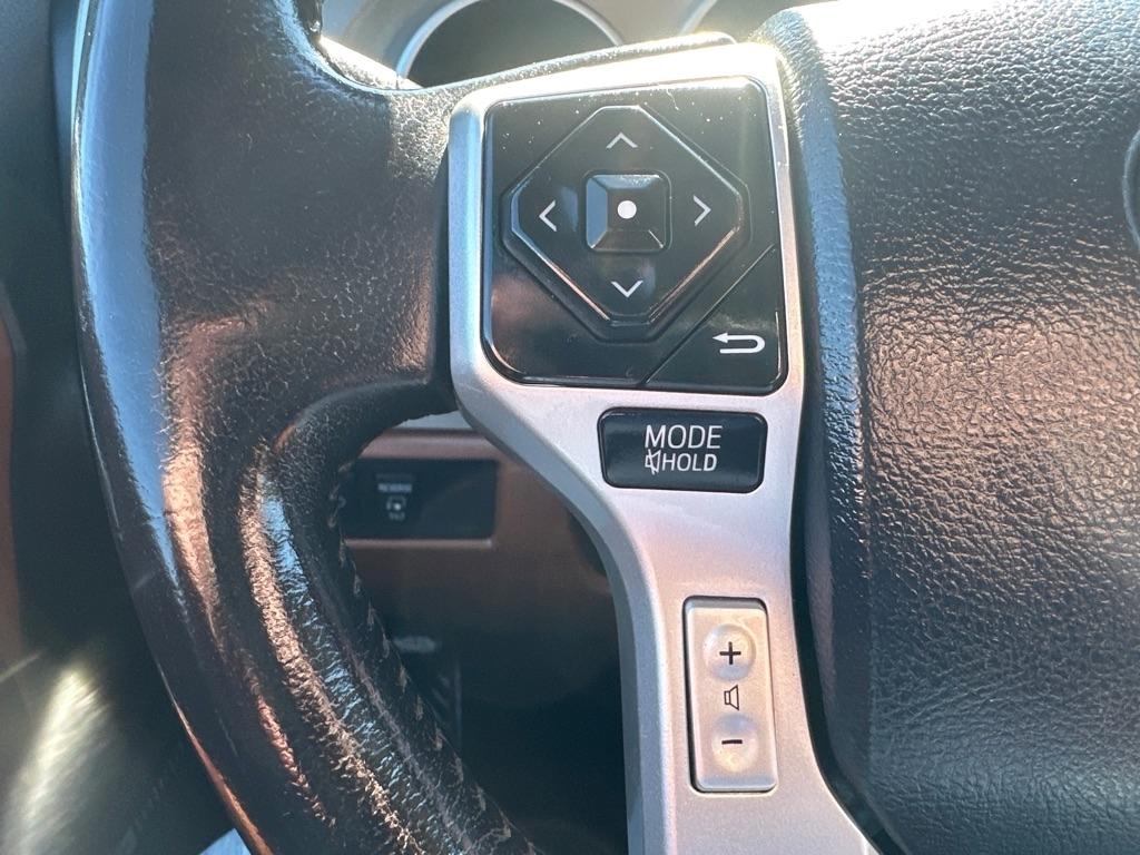 Toyota Sequoia RWD 5.7L Platinum (Natl) 2016