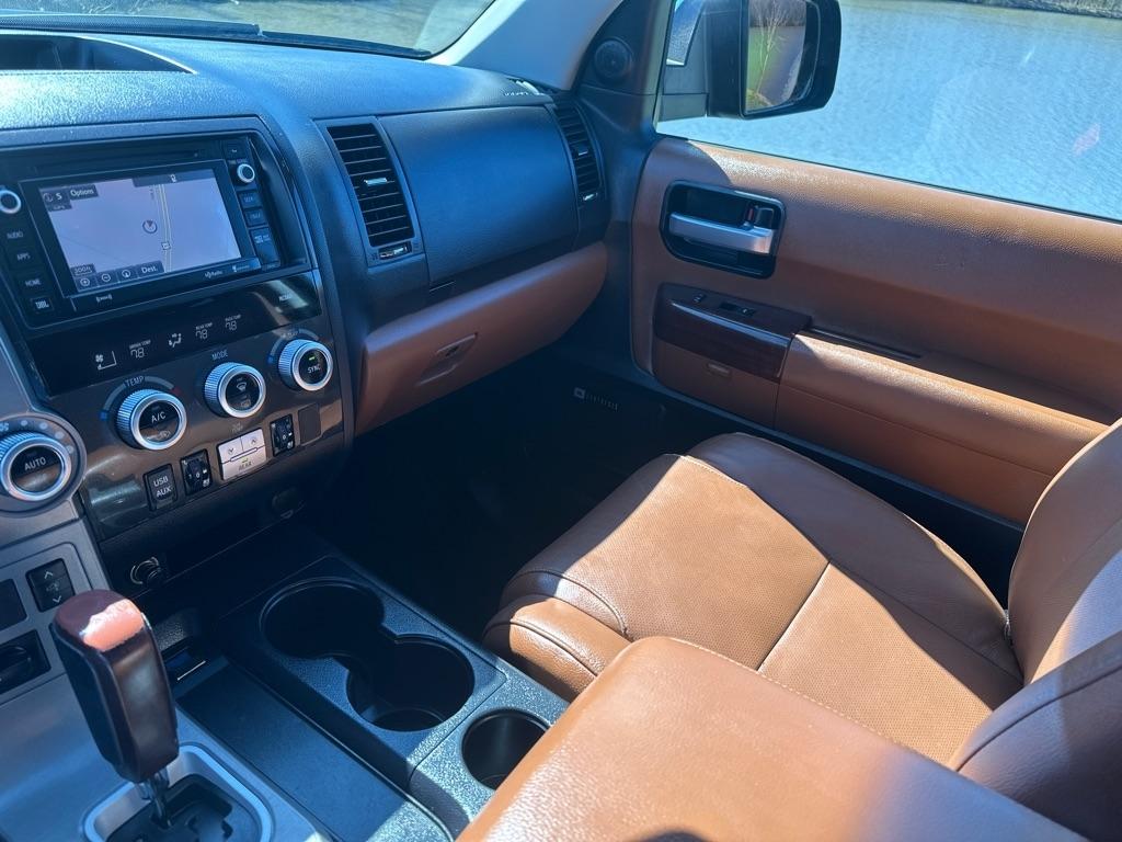 Toyota Sequoia RWD 5.7L Platinum (Natl) 2016