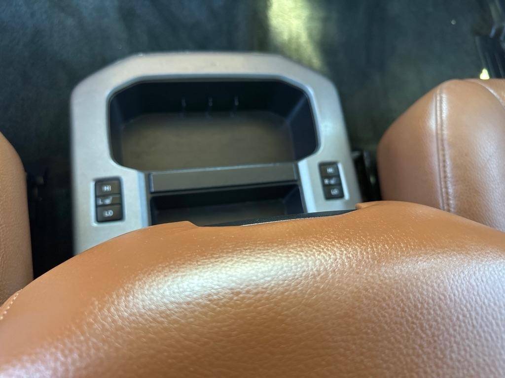 Toyota Sequoia RWD 5.7L Platinum (Natl) 2016