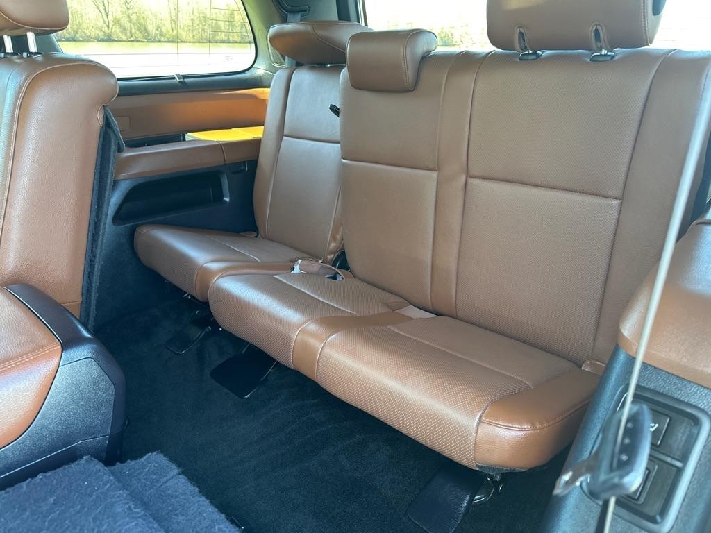 Toyota Sequoia RWD 5.7L Platinum (Natl) 2016