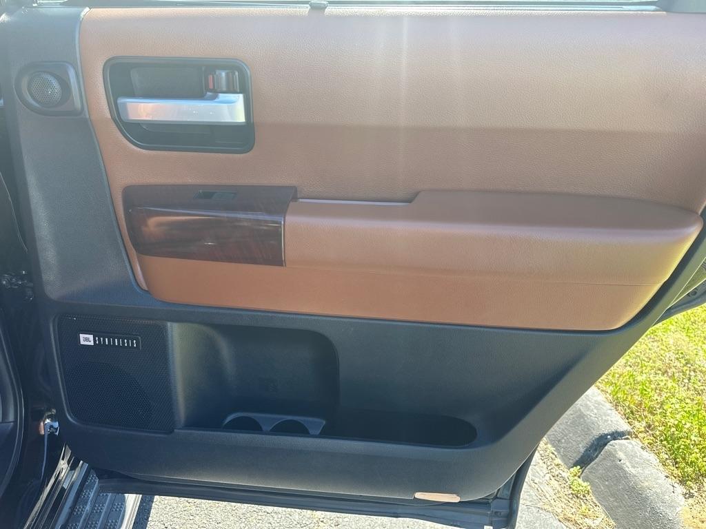 Toyota Sequoia RWD 5.7L Platinum (Natl) 2016