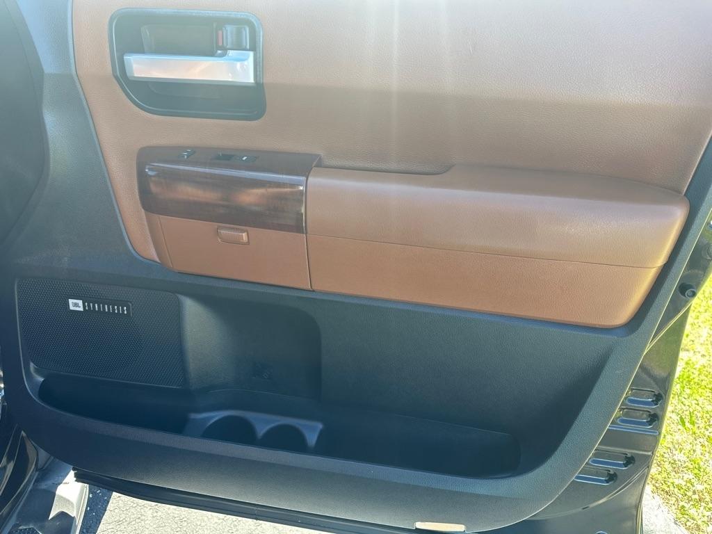 Toyota Sequoia RWD 5.7L Platinum (Natl) 2016