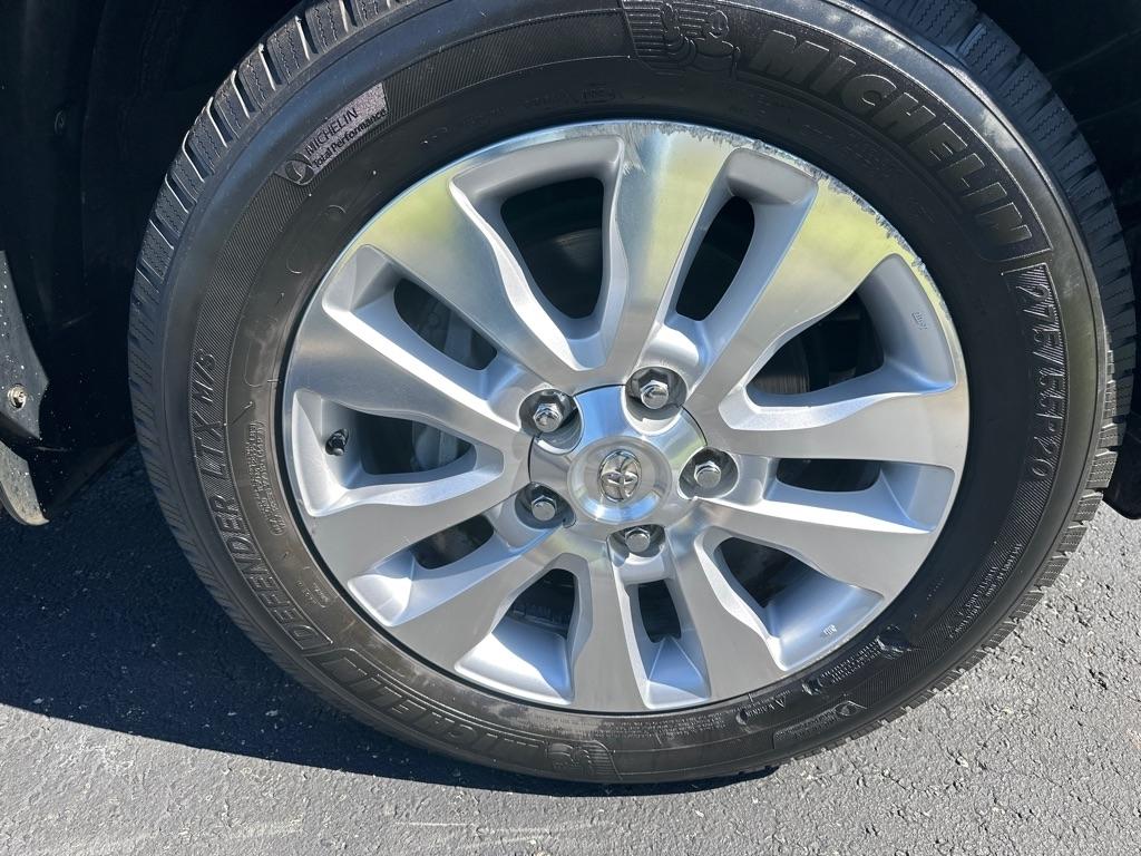 Toyota Sequoia RWD 5.7L Platinum (Natl) 2016