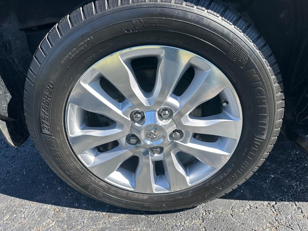 Toyota Sequoia RWD 5.7L Platinum (Natl) 2016