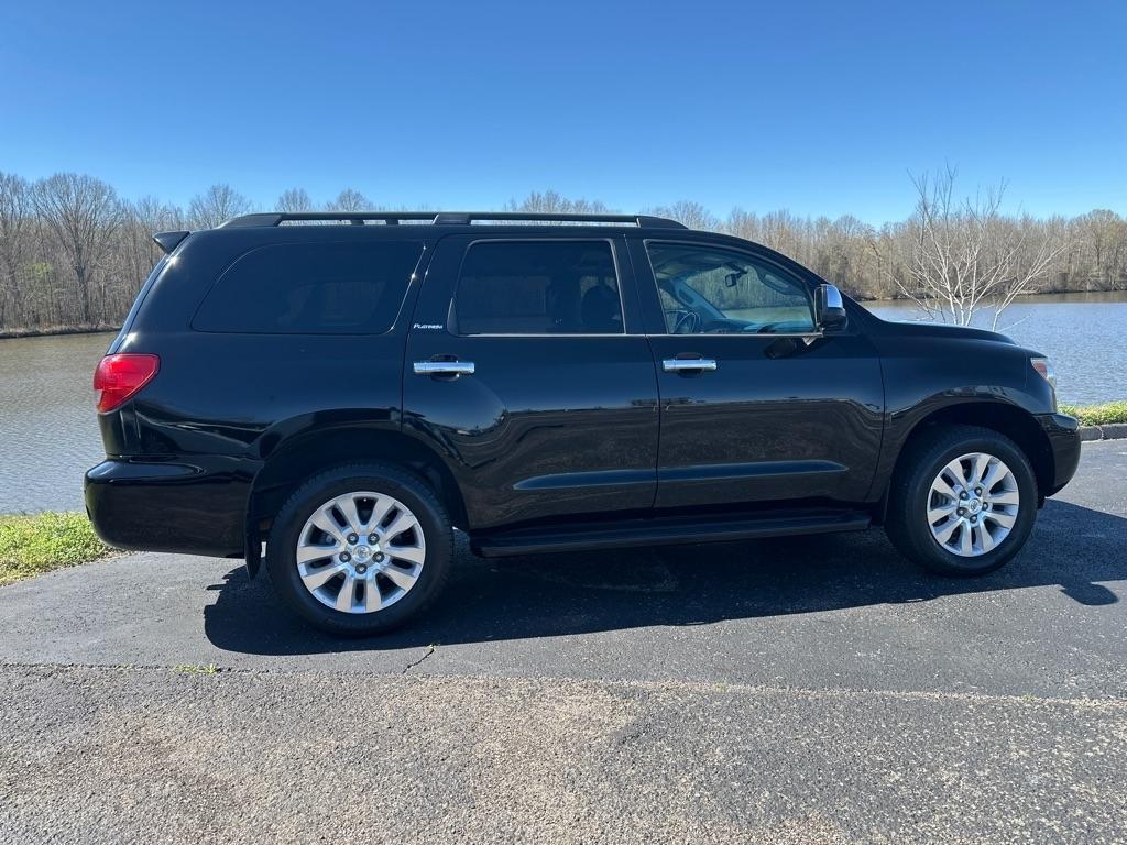 Toyota Sequoia RWD 5.7L Platinum (Natl) 2016