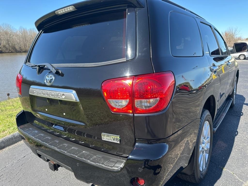 Toyota Sequoia RWD 5.7L Platinum (Natl) 2016