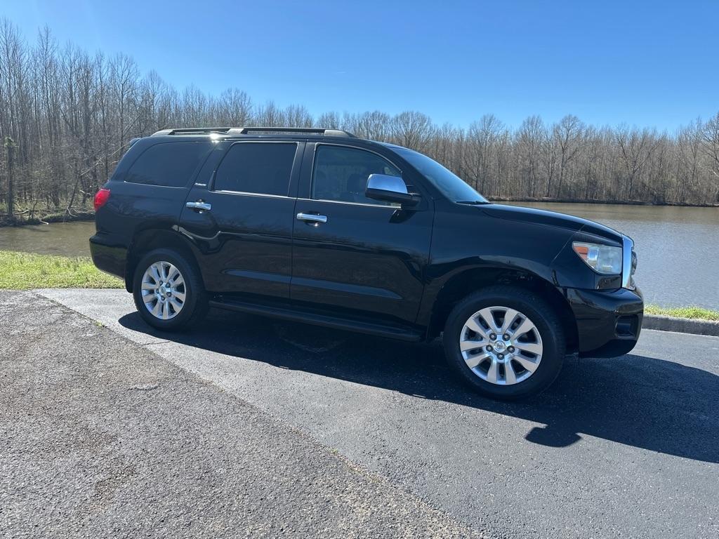 Toyota Sequoia RWD 5.7L Platinum (Natl) 2016