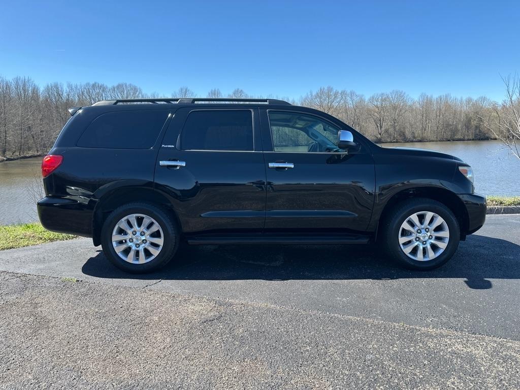 Toyota Sequoia RWD 5.7L Platinum (Natl) 2016