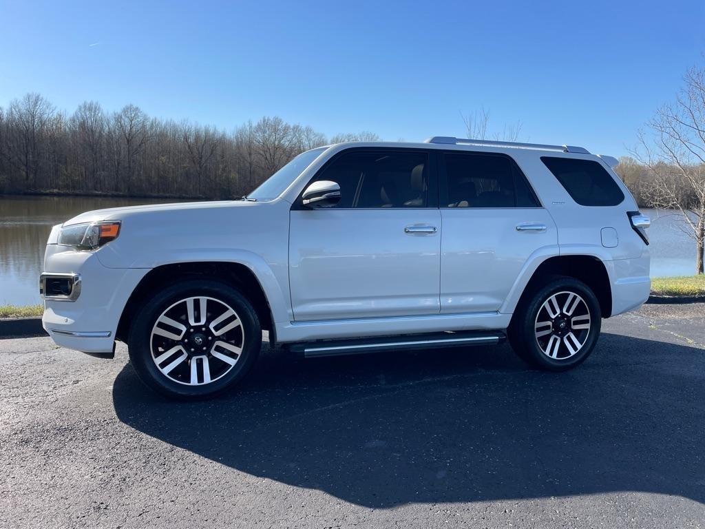 Toyota 4Runner TRD Off Road Premium 4WD (Natl) 2019
