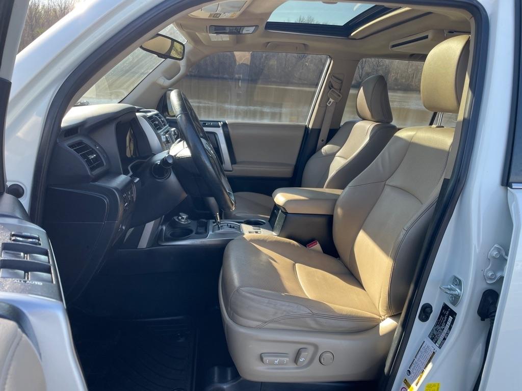 Toyota 4Runner TRD Off Road Premium 4WD (Natl) 2019