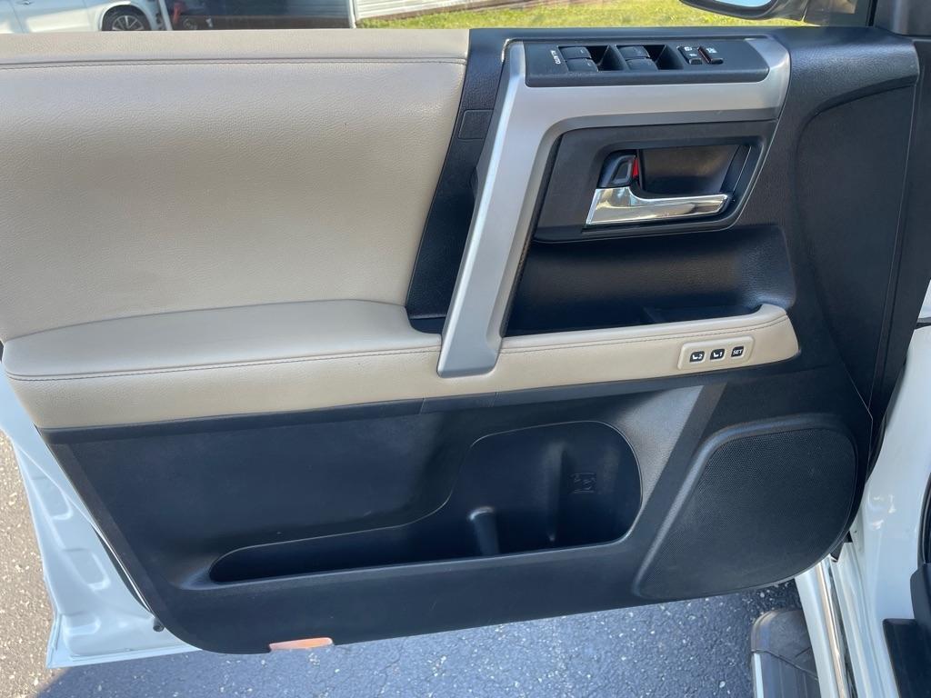 Toyota 4Runner TRD Off Road Premium 4WD (Natl) 2019