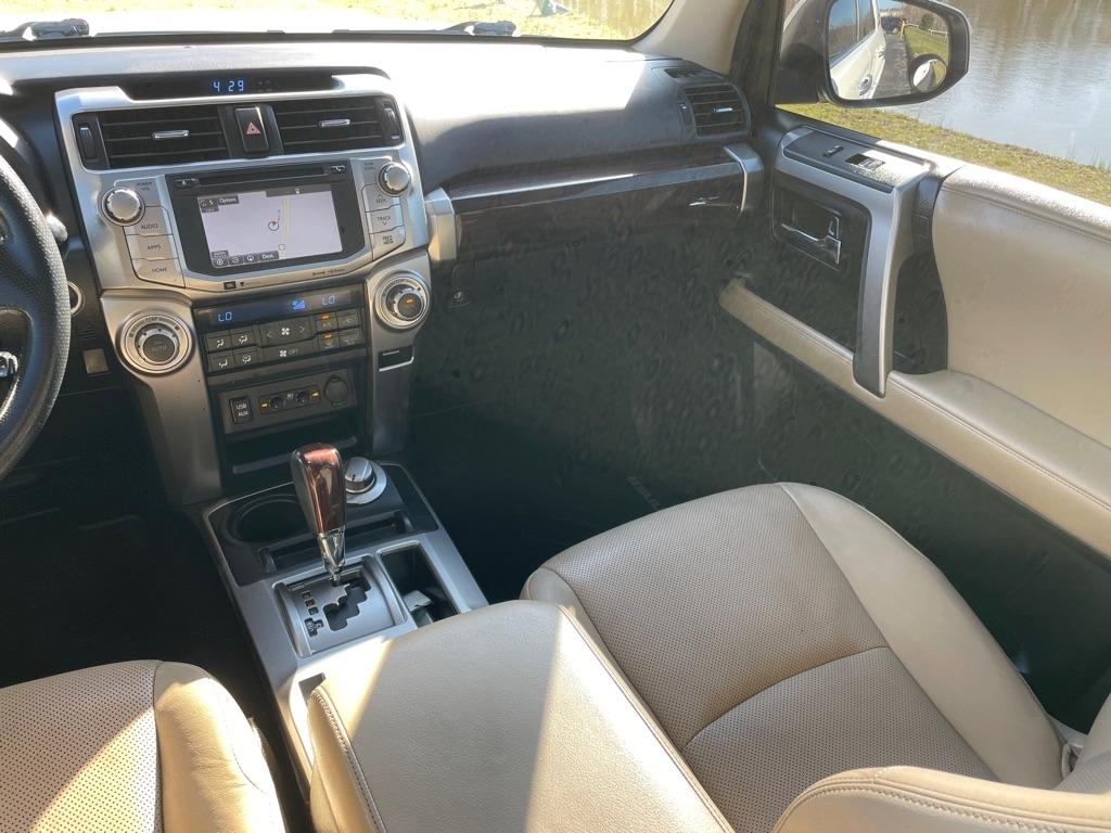 Toyota 4Runner TRD Off Road Premium 4WD (Natl) 2019