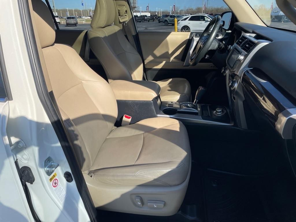 Toyota 4Runner TRD Off Road Premium 4WD (Natl) 2019