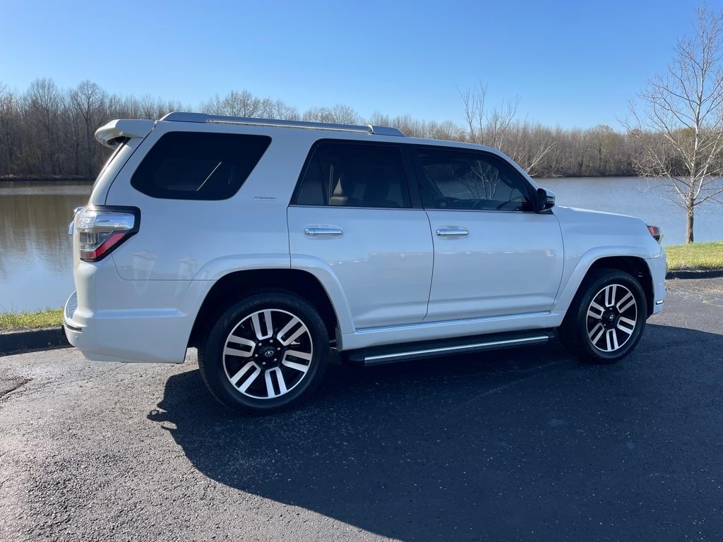 Toyota 4Runner TRD Off Road Premium 4WD (Natl) 2019
