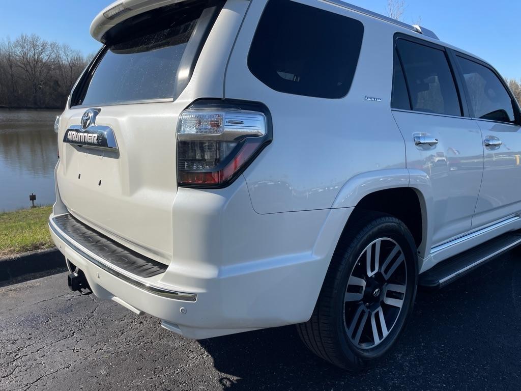 Toyota 4Runner TRD Off Road Premium 4WD (Natl) 2019