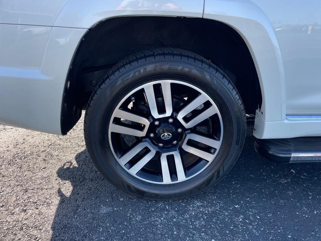Toyota 4Runner TRD Off Road Premium 4WD (Natl) 2019